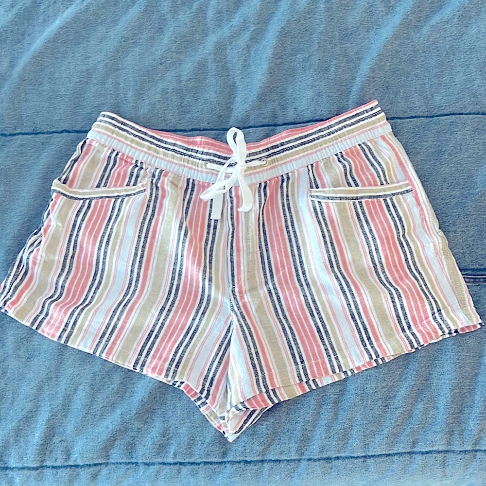 Gap linen/rayon shorts